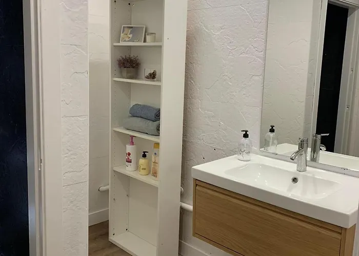 Apartamento Loft Sleeper Llum ,aeropuerto *